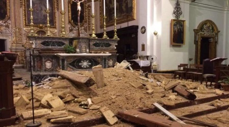 Church in Malta collapses