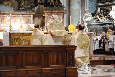 Elevation at Solemn Pontifical Mass at the Altar of the Chair, St. Peter's Basilica, Rome