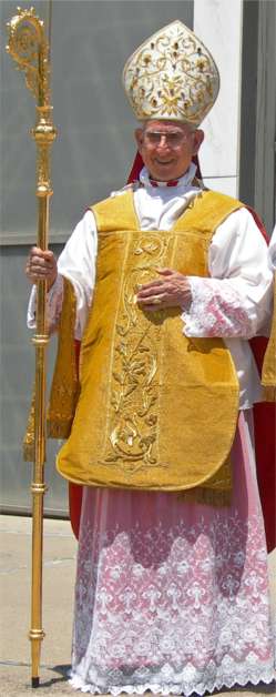 Cardinal Castrill�n Hoyos