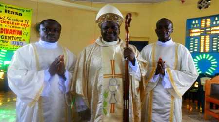 Nigerian Bishop Emmanuel Ade Badejo of Oyo at the ordination of two new deacons on the diocese.