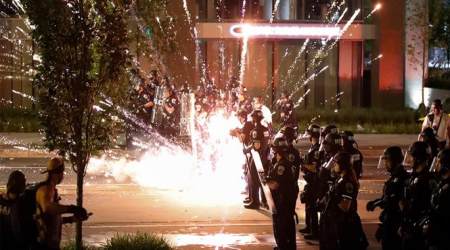 police line against protestors