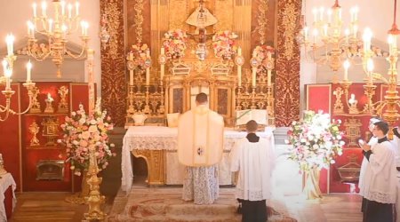 Traditional Latin Mass at the seminary of the Institute of Christ the King, Italy.