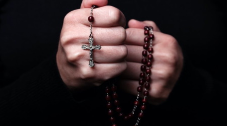 praying rosary