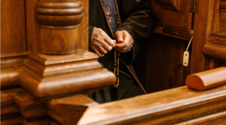 DOJ Sues Washington State over Law Forcing Priests to Break Seal of Confession