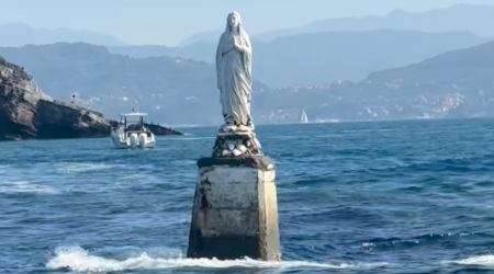 Viral Video Captures a Marian Statue Standing Firm Against the Waves Viral Video Captures a Marian Statue Standing Firm Against the Waves